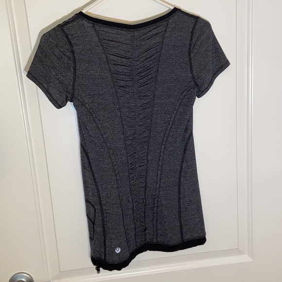 Lululemon Run: Silver Bullet Short Sleeve Tech - Picture 3 of 9